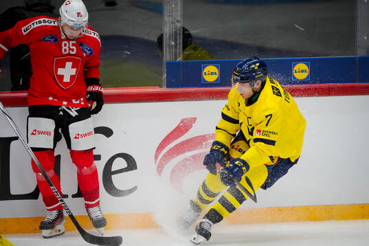 Sven Andrighetto of Switzerland and Henrik Tömmernes of