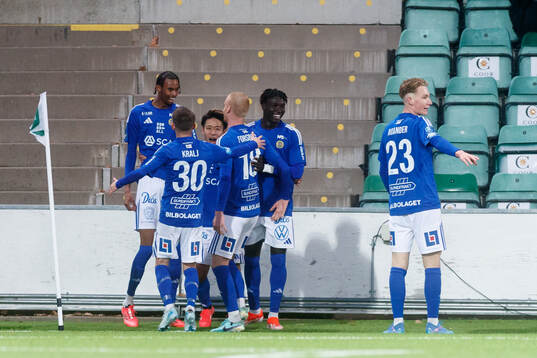 GIF Sundsvalls Yaqub Finey jublar efeer 1-0