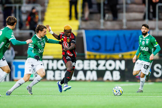 Brages Pontus Jonsson och Östersunds Assiedou Yannick