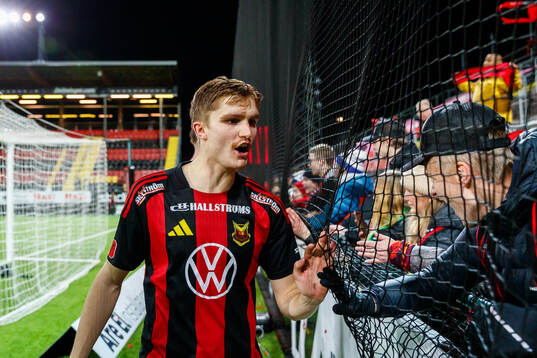 Östersunds Jakob Hedenquist jublar
