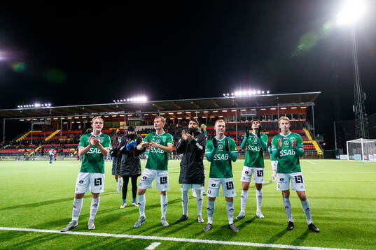 Brages spelare jublar