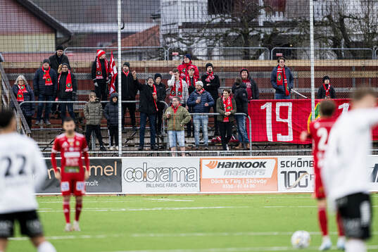 Skövde supporterar på läktaren