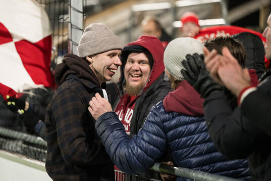 Skövdes Samuel får pris av supportrarna