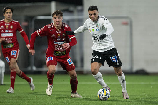 Skövde AIKs Filip Drinic och Örebros Ahmed Yasin