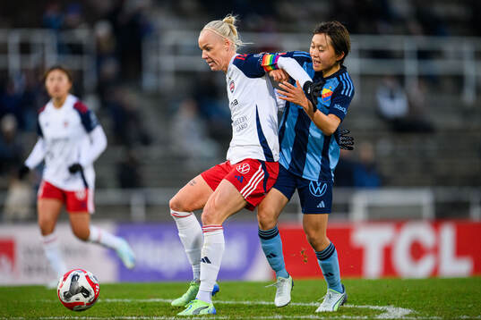 Rosengårds Caroline Seger och Djurgårdens Shinomi Koyama
