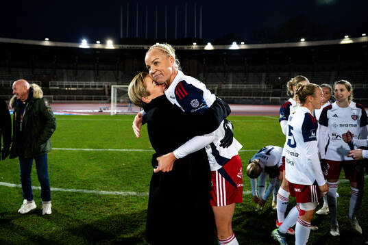 Rosengårds sportchef Therese Sjögran och Caroline Seger