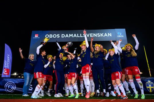 Bläddra bland fler bilder av Fotboll, Damallsvenskan, Djurgården - Rosengård