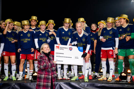 Rosengårds pelare jublar