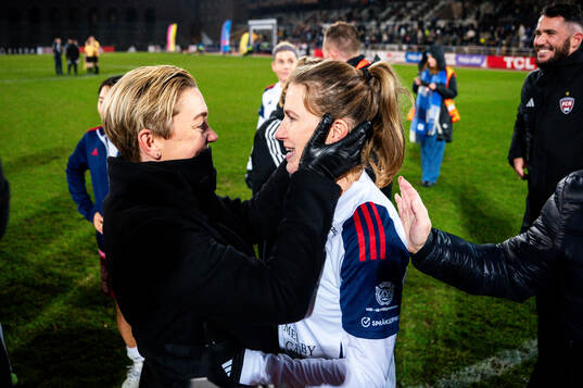 Rosengårds sportchef Therese Sjögran och Emma Berglund