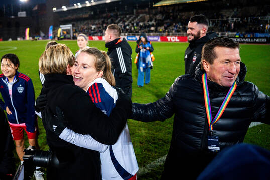 Rosengårds sportchef Therese Sjögran och Emma Berglund