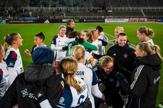 Rosengårds spelare jublar
