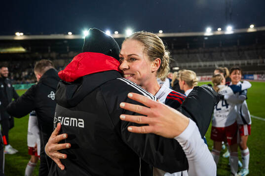 Rosengårds Rebecca Knaak jublar