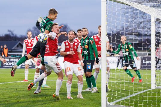Varbergs Gustav Broman och Sandvikens IFs Daniel Söderberg