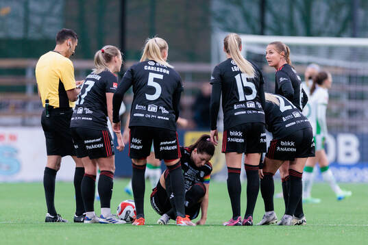Piteås Josefin Johansson har ont