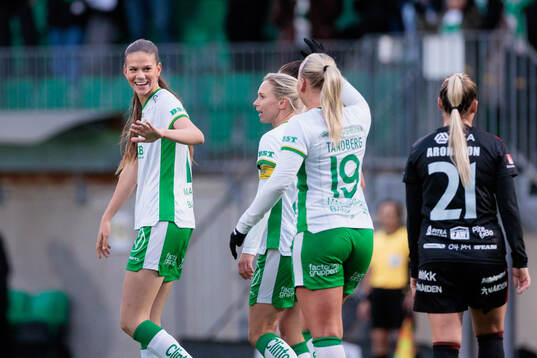 Hammarbys Bella Andersson jublar