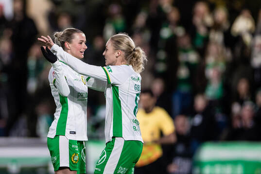 Hammarbys Ellen Gibson och Thea Sørbo jublar