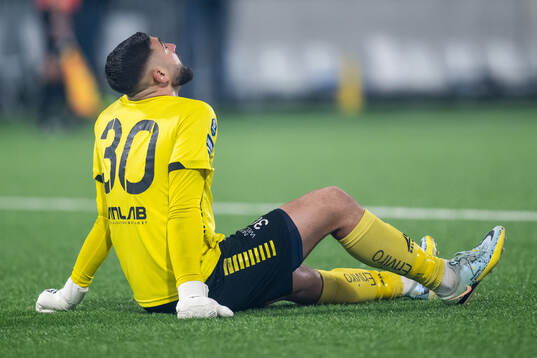 Utsiktens målvakt Elias Hadaya har ont