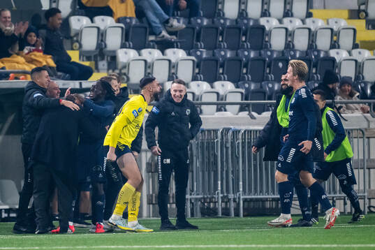Utsiktens manager Bosko Orovic och målvakt Elias Hadaya