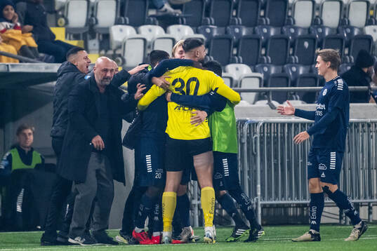 Utsiktens manager Bosko Orovic och målvakt Elias Hadaya