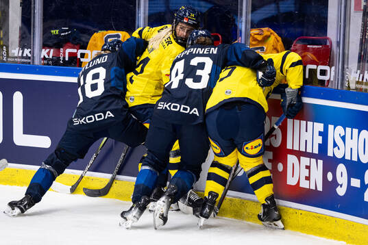 Jenniina Nylund and Aino Karppinen of Finland against Mira