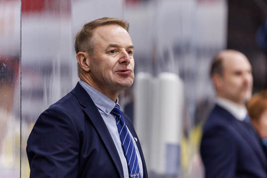 Head coach Juuso Toivola of Finland
