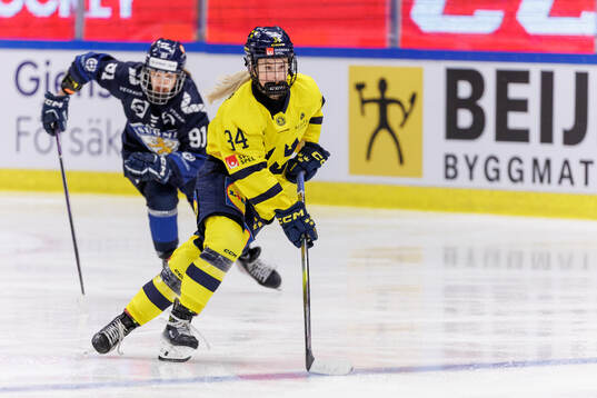 Mira Hallin of Sweden