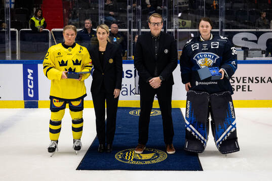Maja Nylén-Persson of Sweden and goaltender Anni Keisala