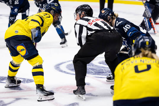 Sofie Lundin of Sweden and Noora Tulus of Finland