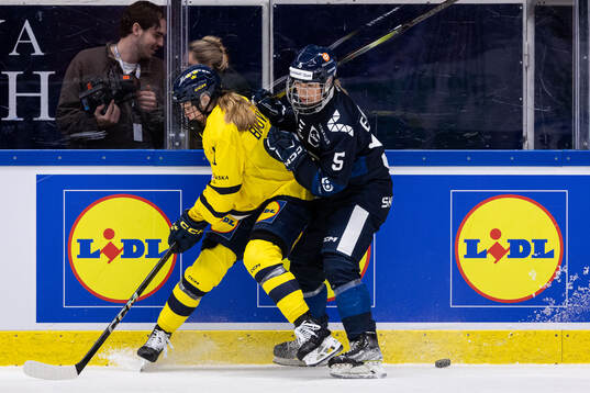 Josefin Bouveng of Sweden and Ada Eronen of Finland