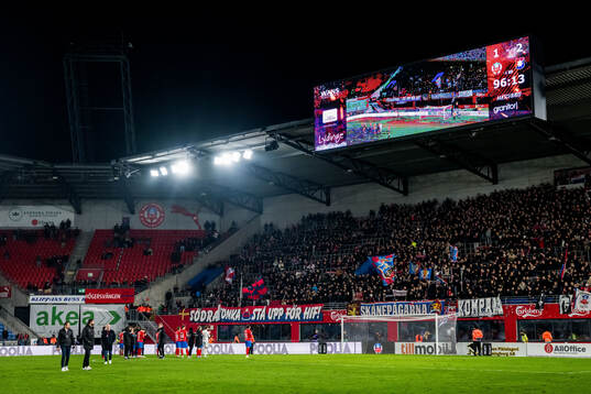 Helsingborgs spelare tackar sina supportrar