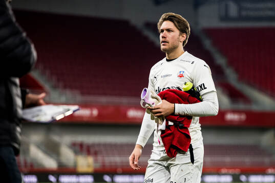 Helsingborgs målvakt Kalle Joelsson deppar