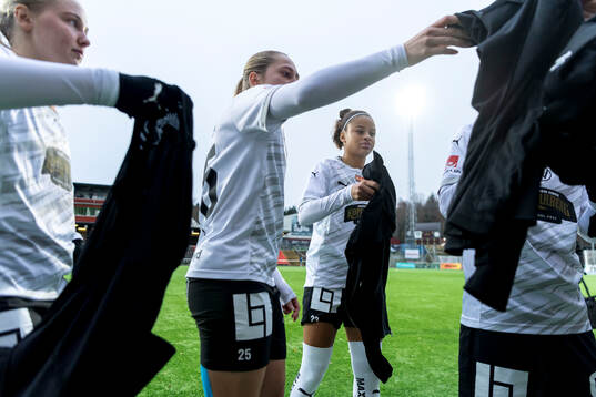 Häckens Felicia Schröder
