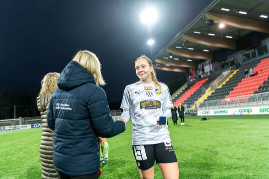 Häckens Alice Bergström tilldelas silvermedalj