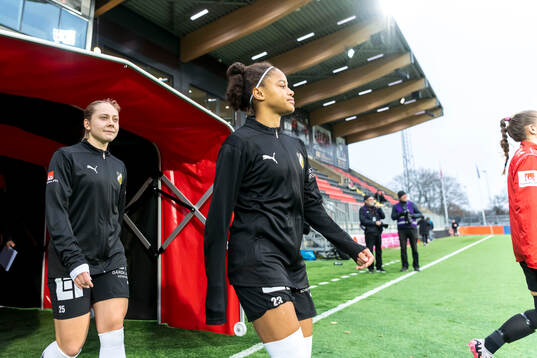Häckens Alice Bergström och Felicia Schröder