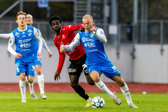Trelleborgs Samuel Asoma och Oddevolds Olle Kjellman Olblad