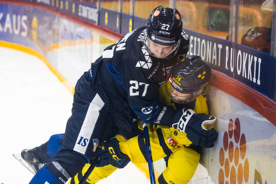Santtu Kinnunen of Finland and Oskar Lang of Sweden