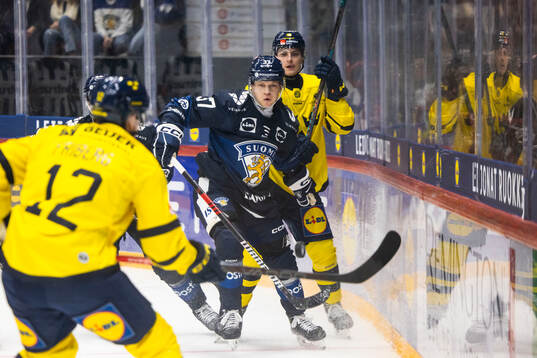 Atro Leppänen of Finland and Jacob Peterson of Sweden