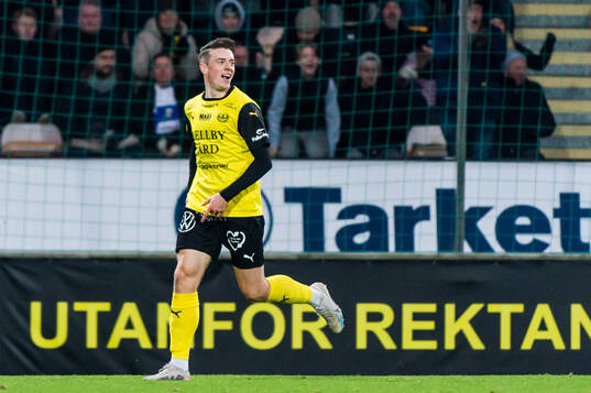 Mjällbys Elliot Stroud jublar