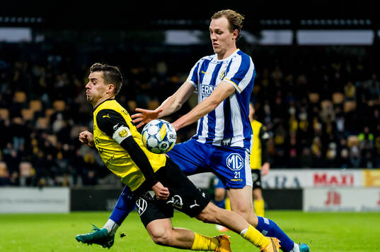Mjällbys Jesper Gustavsson och IFK Göteborgs Adam Carlén