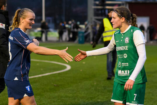 Malmö FFs Lovisa Gustafsson och Alingsås Tove Lorén