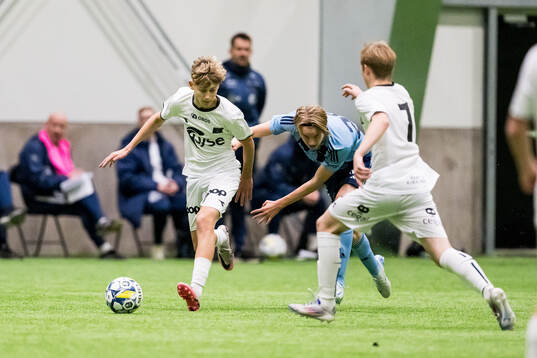 Vikings Jonathan Debes och Djurgårdens Melker Morheden
