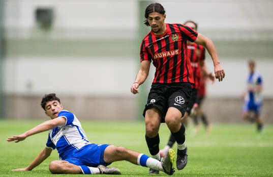 Odenses Sebastian Mørk och Brommapojkarnas Leart Krasniqi