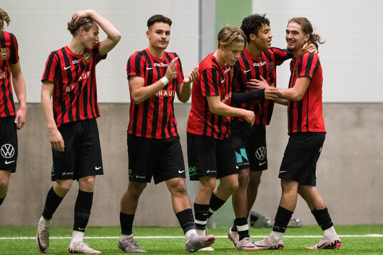 Brommapojkarna jublar
