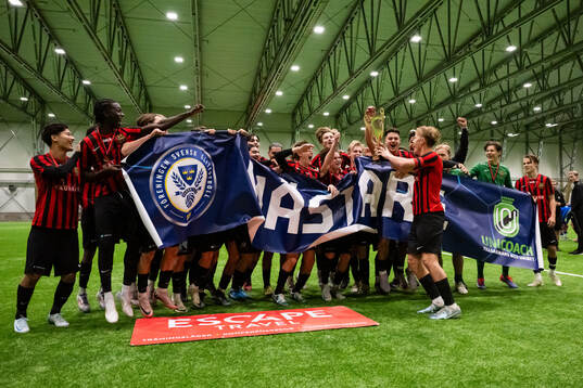 Brommapojkarnas spelare jublar