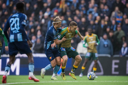 Djurgårdens Tobias Gulliksen och IFK Norrköpings Jacob