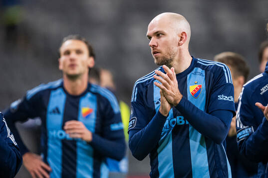 Djurgårdens Marcus Danielson tackar publiken