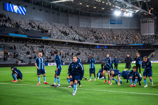 Djurgårdens spelare tackar publiken