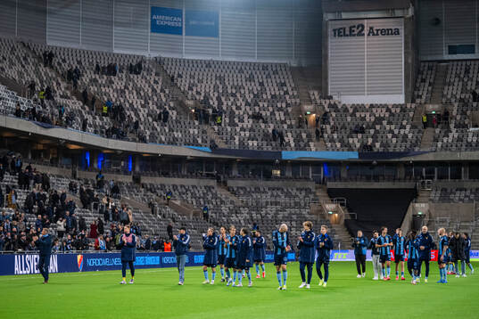 Djurgårdens spelare tackar publiken
