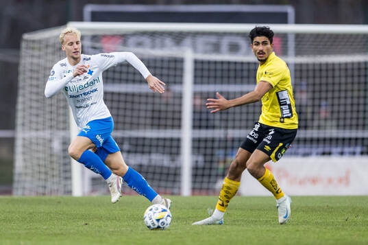 Värnamos Victor Larsson och Elfsborgs Ahmed Qasem