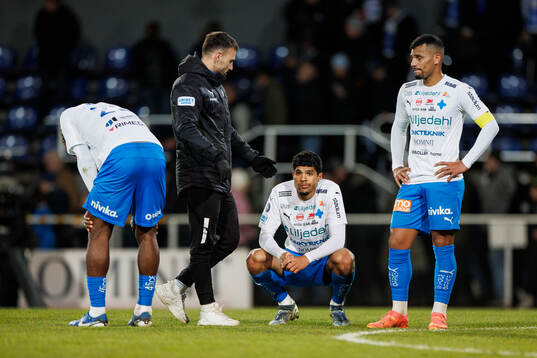 Bläddra bland fler bilder av Fotboll, Allsvenskan, Värnamo - Elfsborg